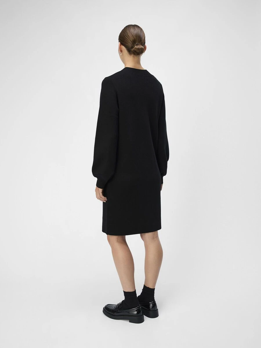 Robe en maille mi-longue à manches longues